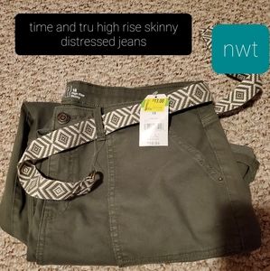 Time and tru distressed women's jeans